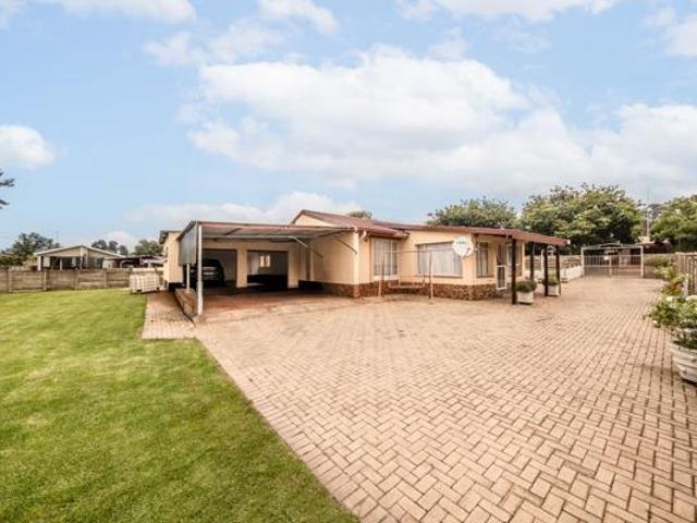 4 Bedroom House in Reyno Ridge