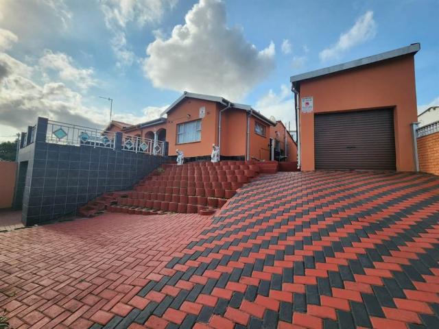 4 Bedroom House in Redfern