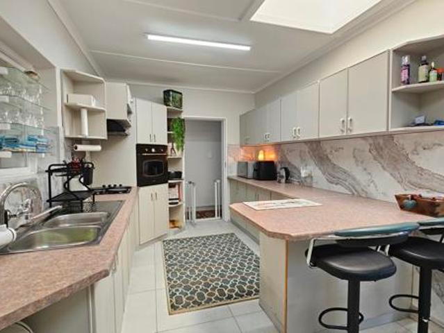 4 Bedroom House in Reebok