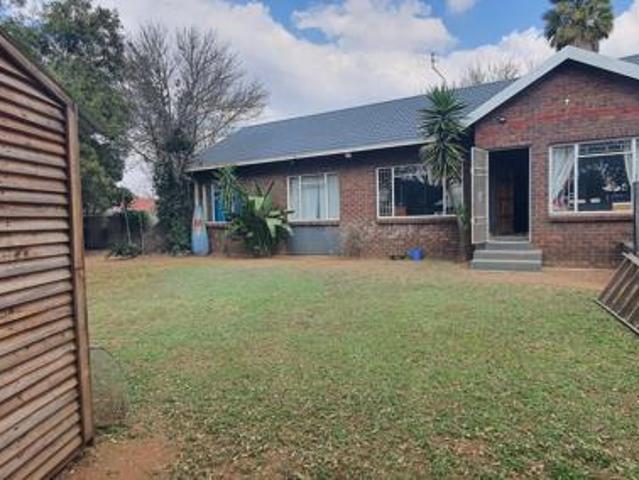 4 Bedroom House in Rensburg