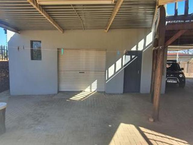 4 Bedroom House in Rensburg