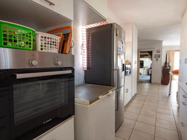 4 Bedroom House in Rensburg