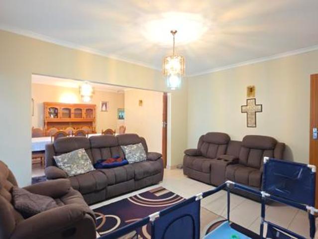 4 Bedroom House in Reservoir Hills