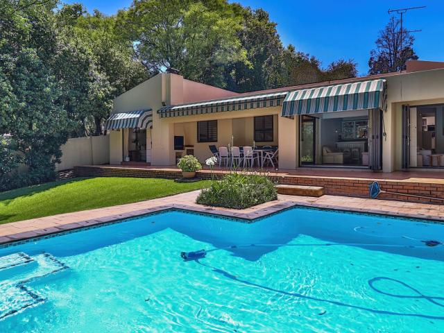 4 Bedroom House in River Club