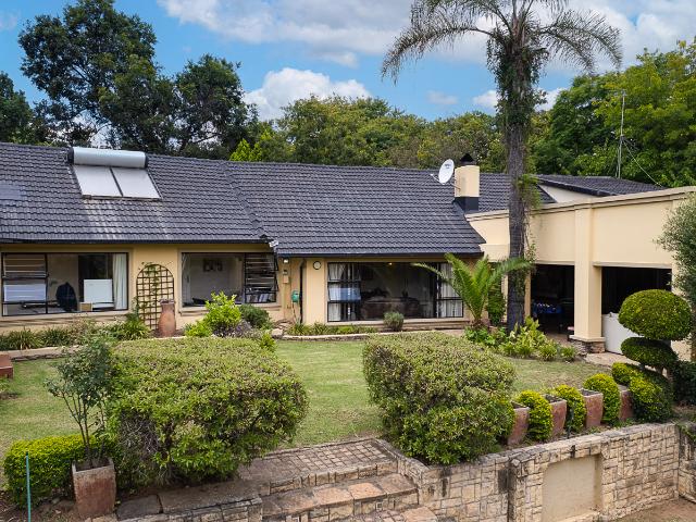 4 Bedroom House in River Club