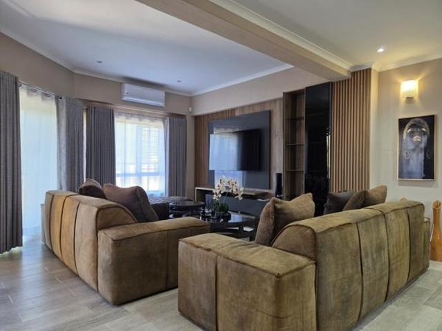 4 Bedroom House in Riverside Park