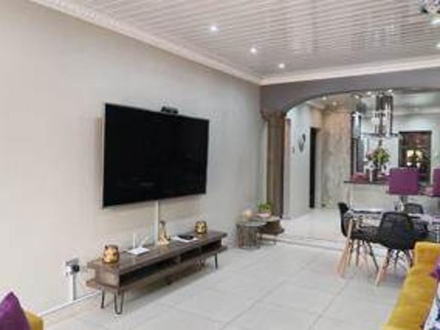 4 Bedroom House in Riviera