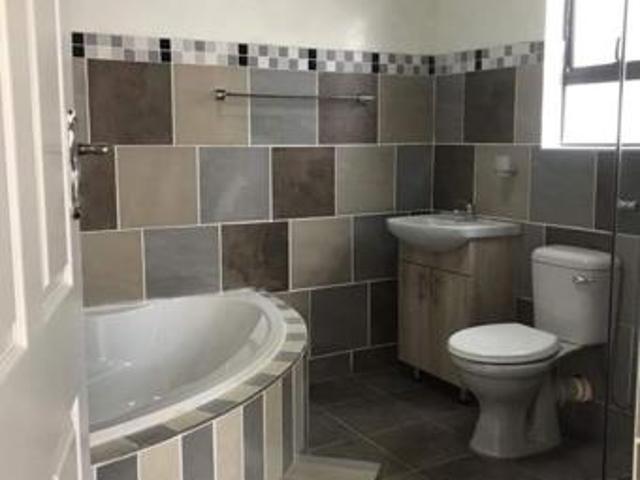 4 Bedroom House in Riviera Park