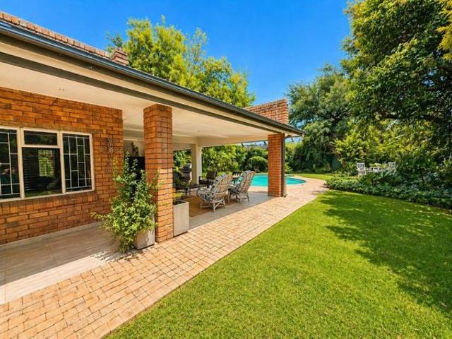 4 Bedroom House in Riviera Park