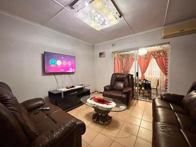 4 Bedroom House in Richem