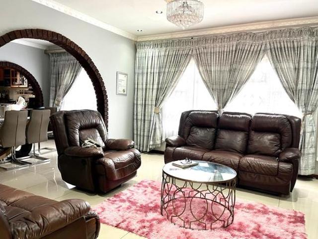 4 Bedroom House in Richem