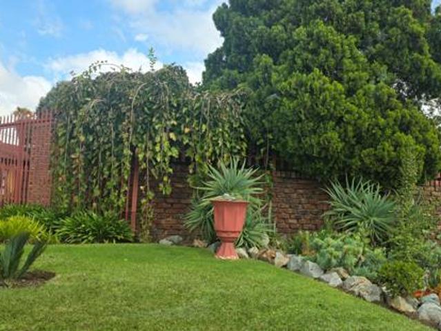 4 Bedroom House in Riebeeckstad