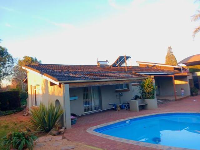 4 Bedroom House in Risiville