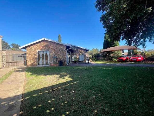 4 Bedroom House in Risiville