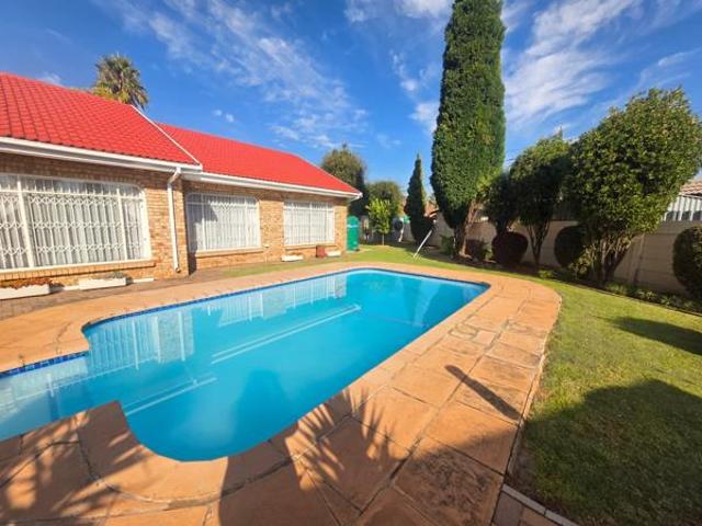 4 Bedroom House in Risiville