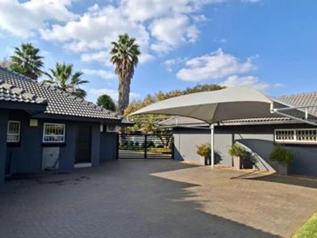 4 Bedroom House in Risiville