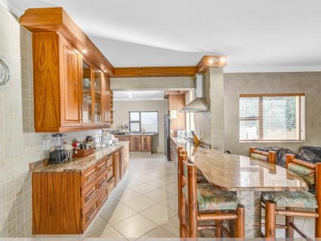 4 Bedroom House in Ruimsig