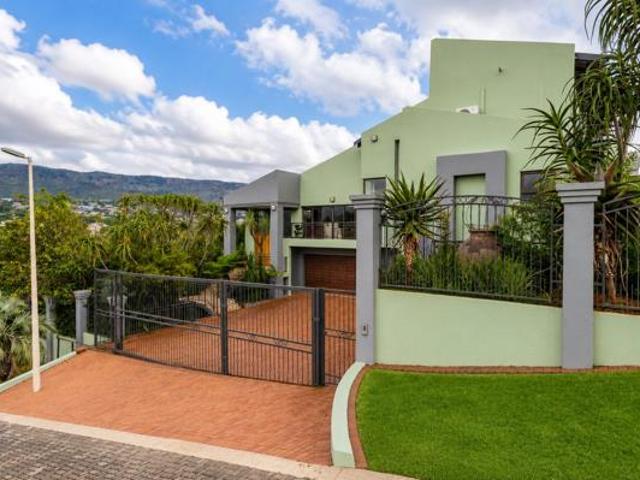 4 Bedroom House in Ruimsig
