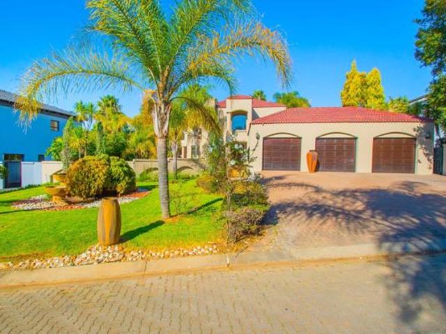 4 Bedroom House in Ruimsig