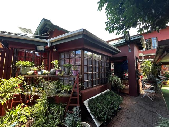 4 Bedroom House in Bo dorp