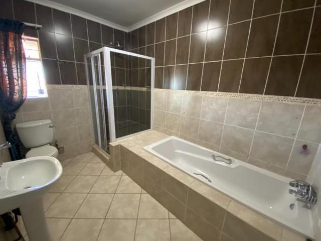 4 Bedroom House in Rustenburg Central