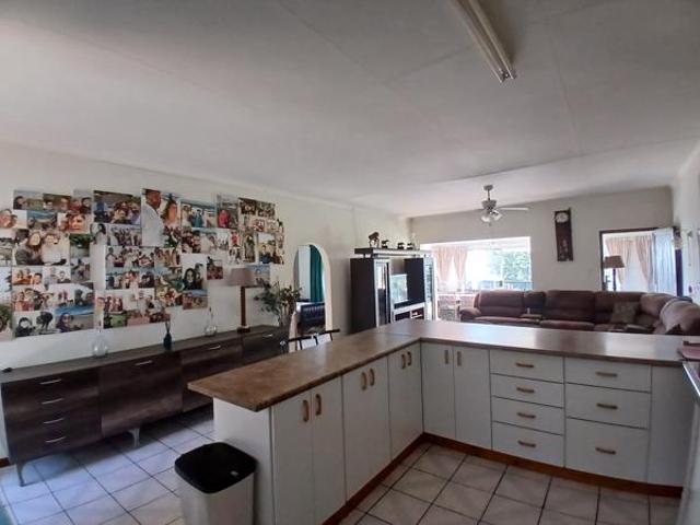 4 Bedroom House in Woodgrange