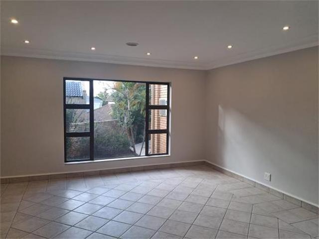 4 Bedroom House in Woodhill Golf Estate
