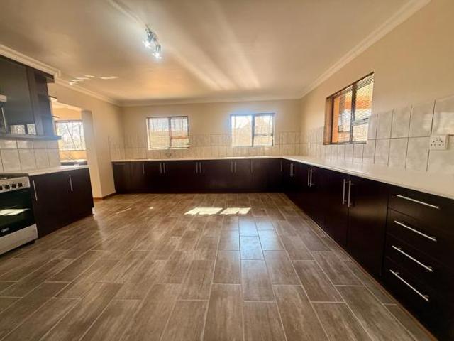 4 Bedroom House in Woodland Hills Wildlife Estate