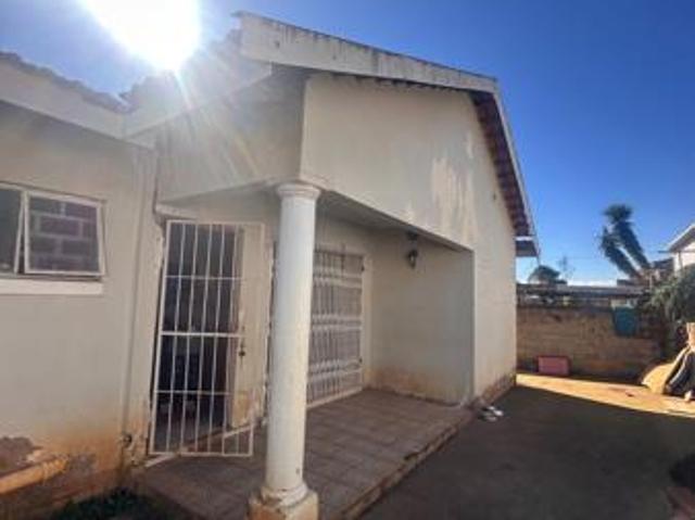 4 Bedroom House in Woodlands