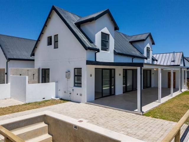 4 Bedroom House in Woodlands