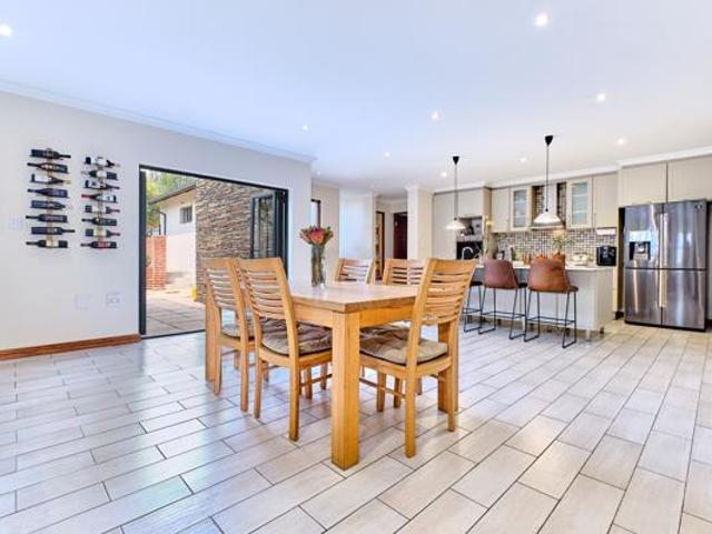 4 Bedroom House in Waterfall Country Village