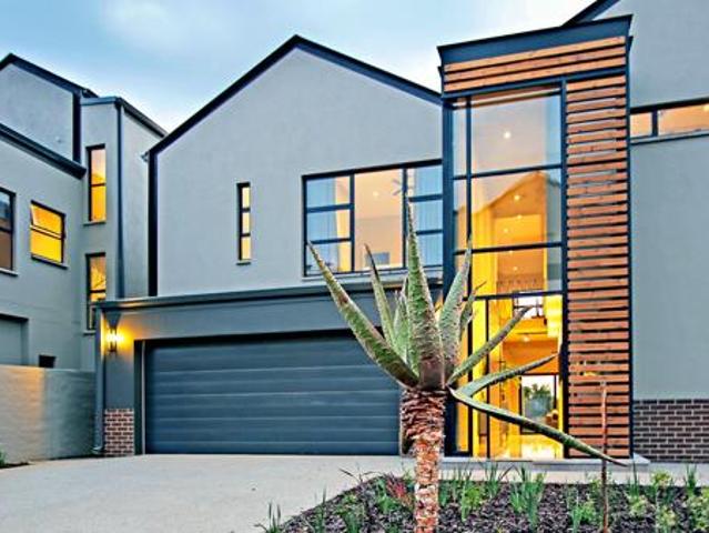 4 Bedroom House in Waterfall