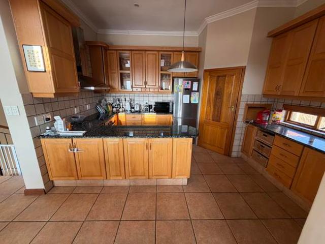 4 Bedroom House in Waterkloof