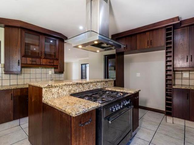 4 Bedroom House in Waterkloof