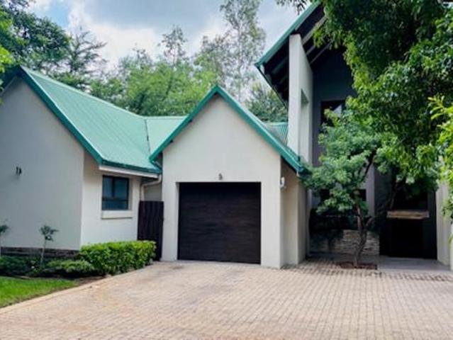 4 Bedroom House in Waterkloof