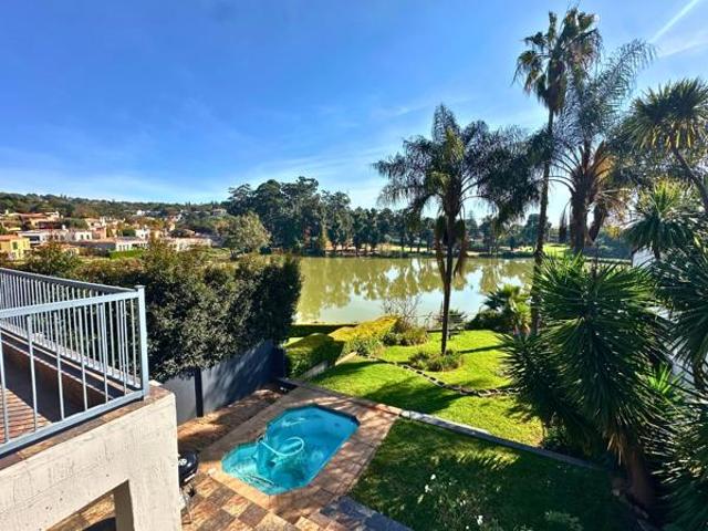 4 Bedroom House in Waterkloof