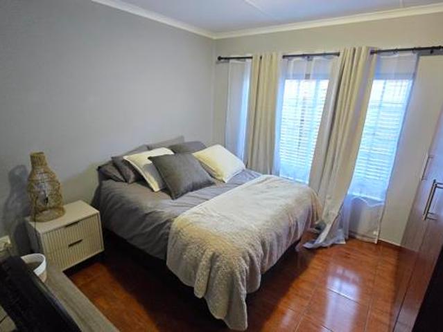 4 Bedroom House in Waterkloof East