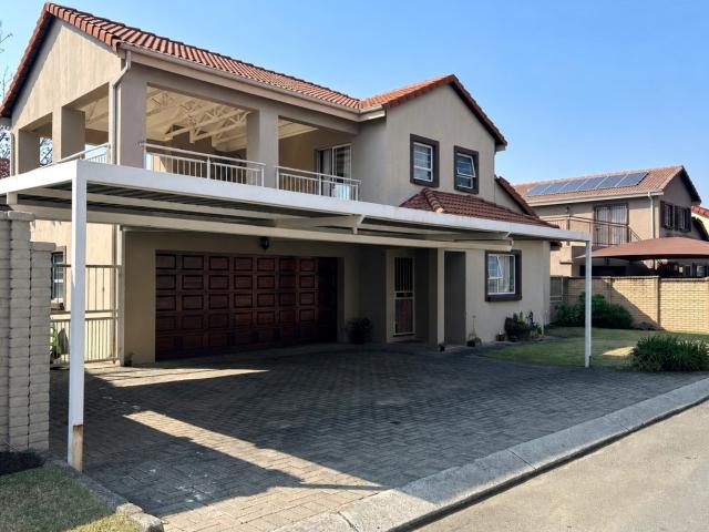 4 Bedroom House in Waterkloof East