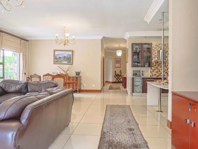 4 Bedroom House in Waterkloof Glen
