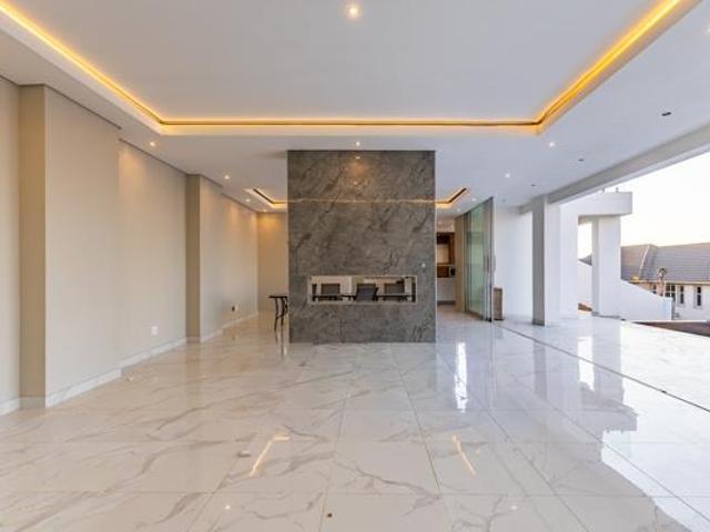 4 Bedroom House in Waterkloof Heights