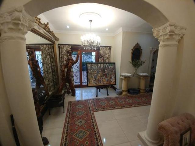 4 Bedroom House in Waterkloof Ridge