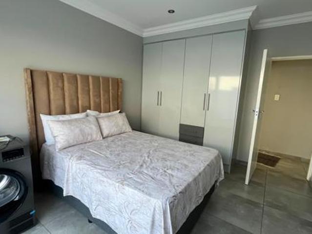 4 Bedroom House in Waterkloof Ridge