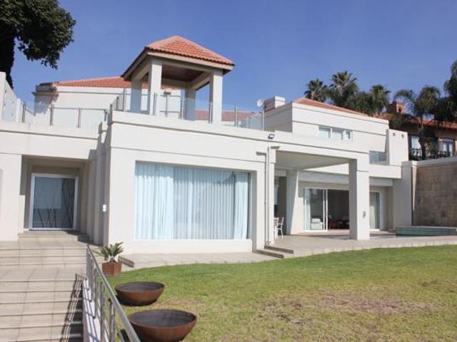 4 Bedroom House in Waterkloof Ridge