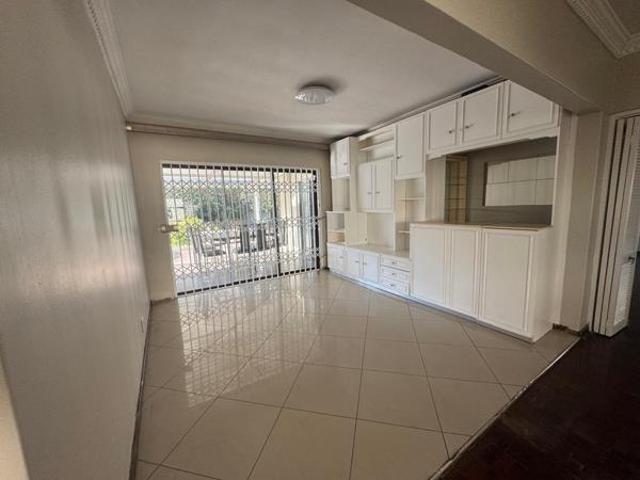 4 Bedroom House in Waterkloof Ridge