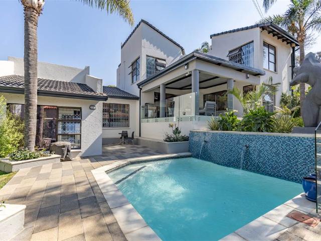 4 Bedroom House in Waterkloof Ridge