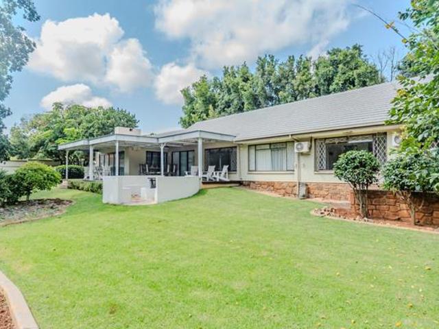 4 Bedroom House in Waterkloof Ridge