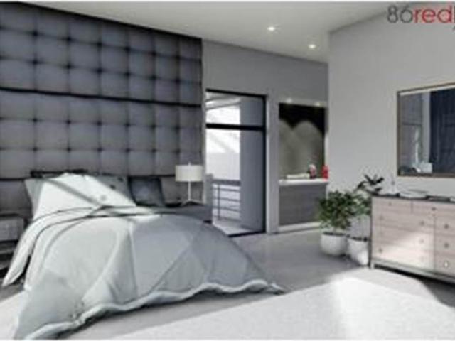 4 Bedroom House in Waterkloof Ridge