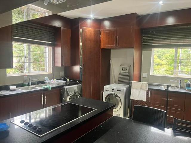 4 Bedroom House in Waterkloof Ridge