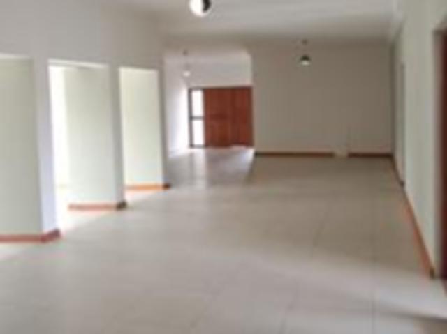 4 Bedroom House in Waterlake Farm Estate