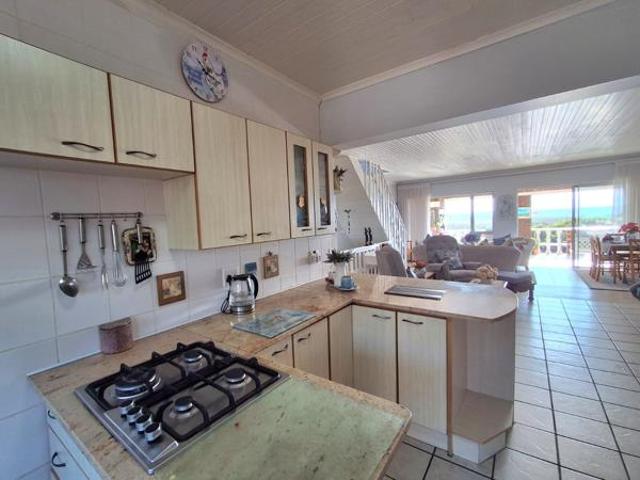 4 Bedroom House in Wavecrest
